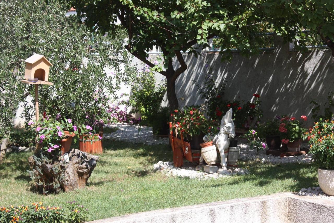 Small Apartment For A Great Holiday Zadar Eksteriør bilde