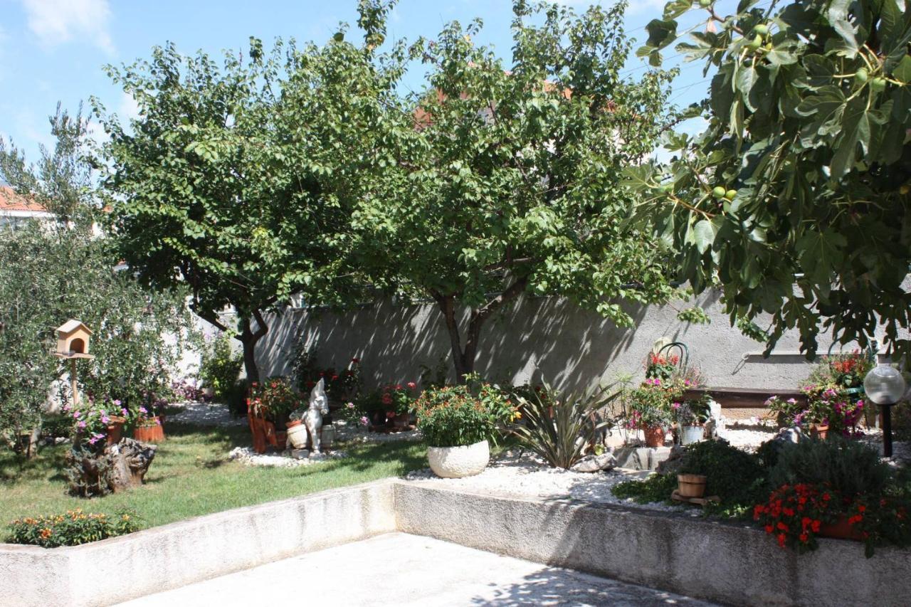 Small Apartment For A Great Holiday Zadar Eksteriør bilde